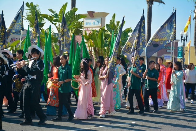 TET Parade